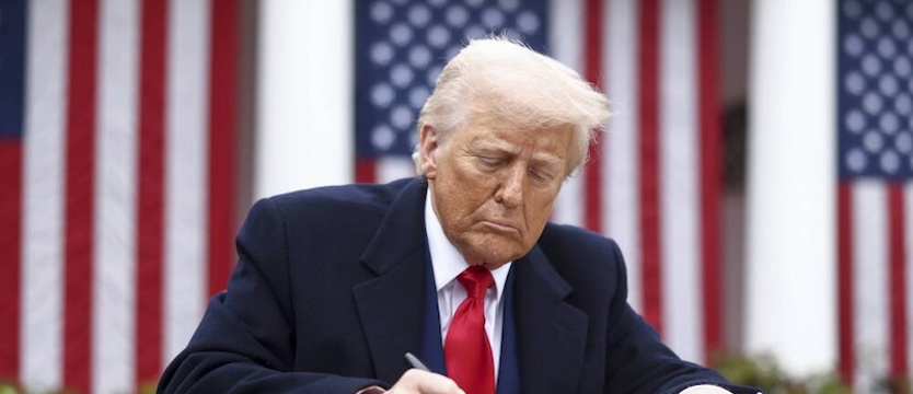 Trump ogłosił wyższe cła na towary z całego świata, w tym 20 proc. na import z UE