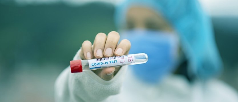 W kraju 96 nowych zakażeń koronawirusem. Zmarło 13 osób