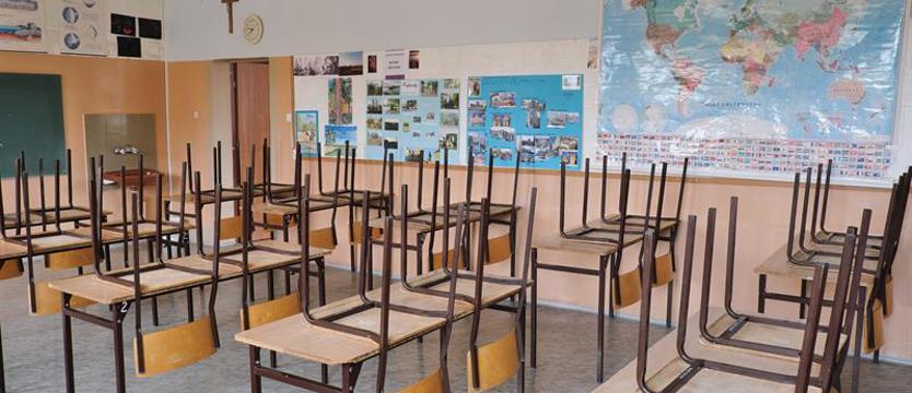 Koronawirus zaatakował szkoły. Hybrydowa nauka w kilku placówkach w Szczecinie i regionie