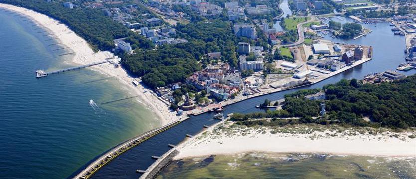 By mogły wpływać większe statki