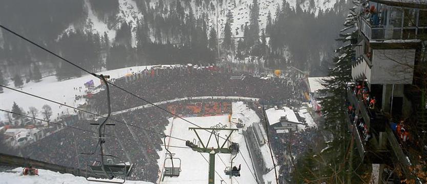 Skoki narciarskie. Polacy wystartowali, Stoch na podium