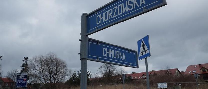 Za potrzebą tylko w krzaki 