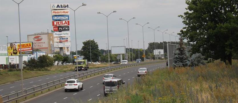 Kolejna kładka nad Struga