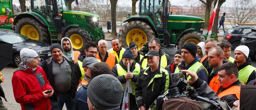 Traktory na ulicach Szczecina. Rolnicy: mamy dość tej Unii!