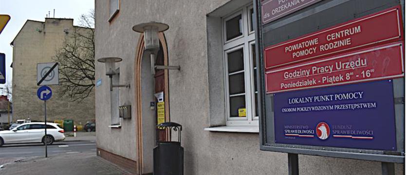 Paszporty na miejscu. Mieszkańcy czekali na to latami
