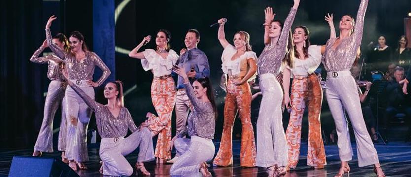 Przepiękne widowisko wraca do Szczecina! Abba symfonicznie w Filharmonii