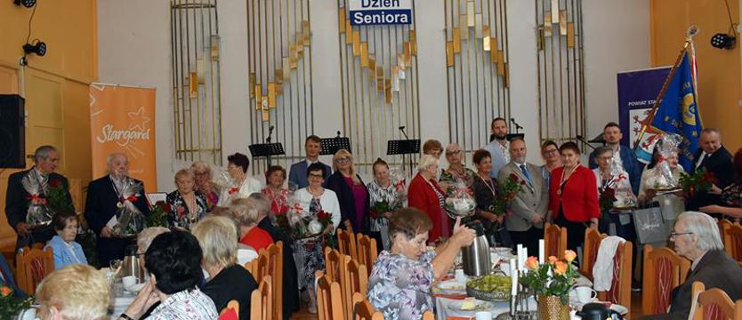 Jubileusz dwudziestu czterech 80-latków