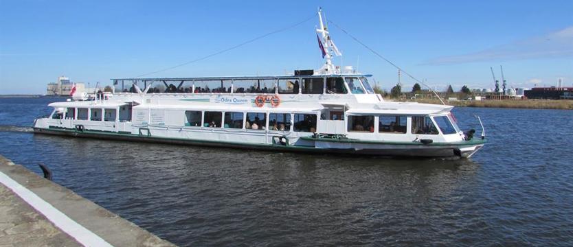 PŻM chce sprzedać dwie jednostki białej floty ze Szczecina