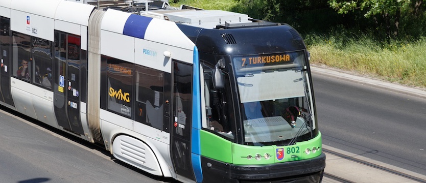 Pękła szyna na torowisku na ul. Wyszyńskiego. Ruch tramwajów został już przywrócony
