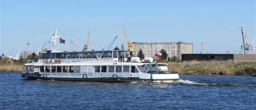 Wielkanoc na falach jeziora Dąbie