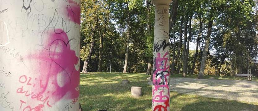 Glorietta do pilnego remontu. Wandale jej nie oszczędzają