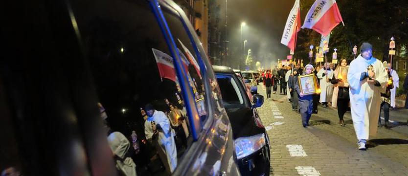 „Procesja ze świętymi” i utrudnienia w ruchu w Szczecinie
