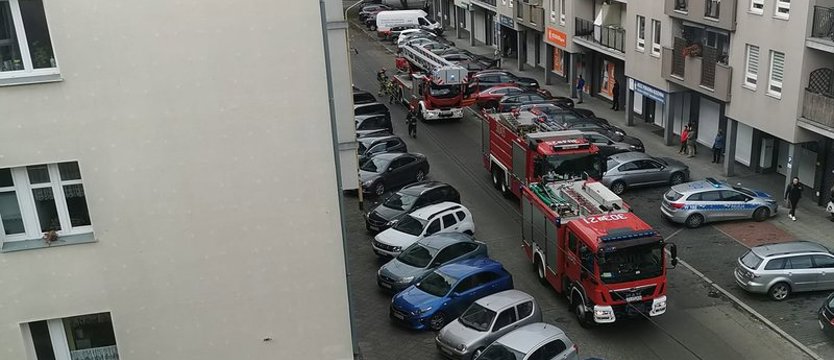 Strażacy przy Gorkiego w Szczecinie. Na szczęście to tylko przypalona potrawa