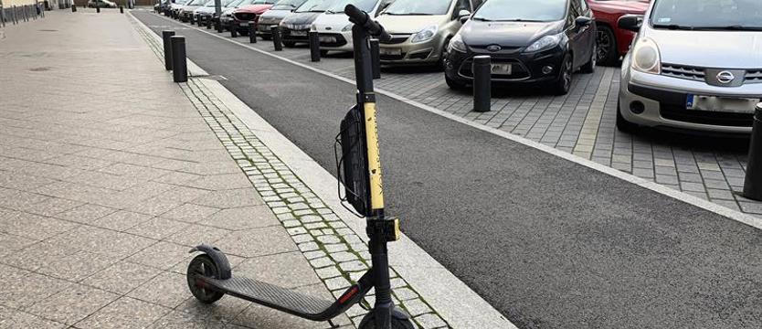 Kolizja na hulajnodze kosztowała go ponad 3,5 tys. zł