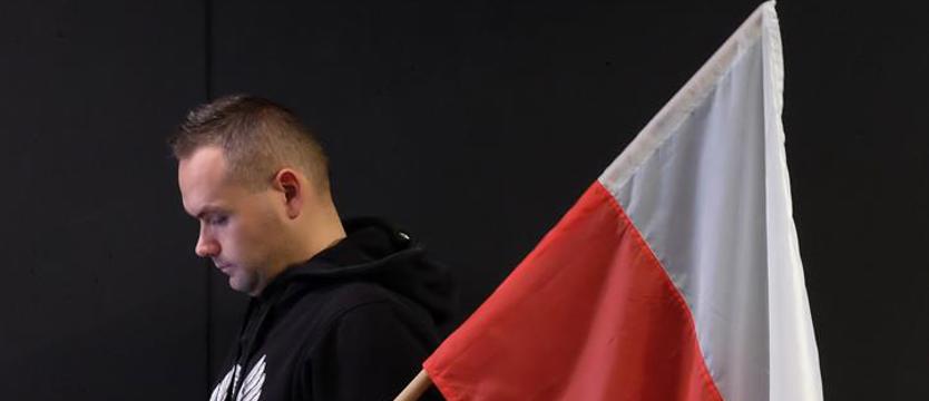 „Nie pytaj mnie, co widzę w niej”. Czy sztuka powinna promować patriotyzm?