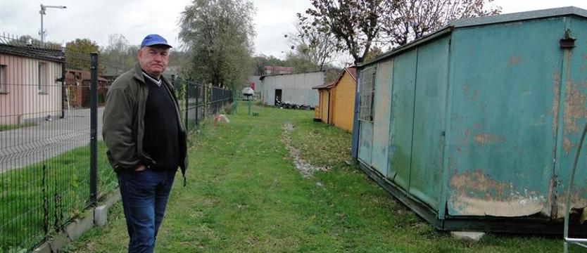 Drewniane domki jak… słomiany miś. O obietnicach gryfińskiej władzy