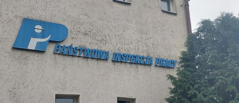 Praca pod kontrolą