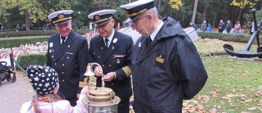 Kwesty dla pamięci na Cmentarzu Centralnym