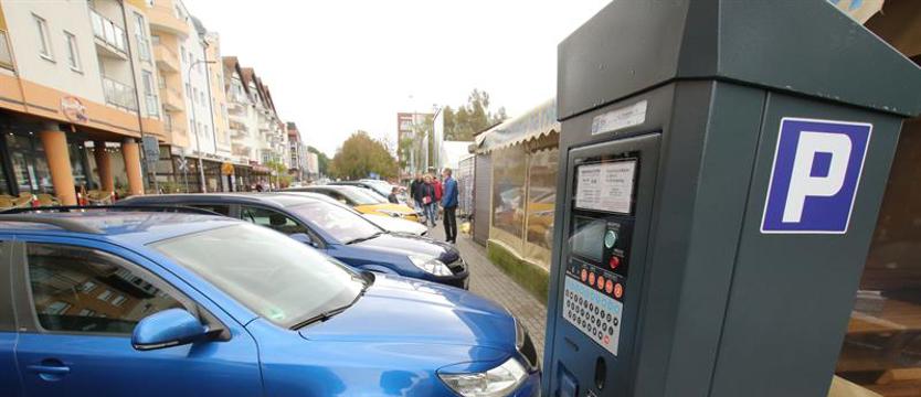 Czy skończy się darmowe parkowanie w weekendy?