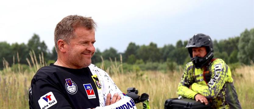 Ksiądz ze Szczecina w czołówce „europejskiego Dakaru”. Meta rajdu była na drawskim poligonie