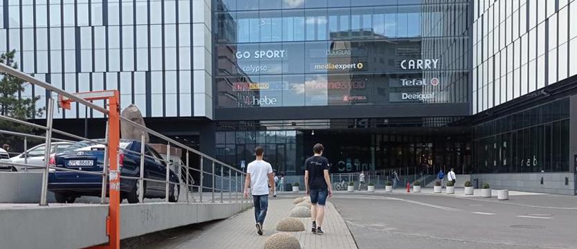 Pieszym nie pomagają – aut nie odstraszają