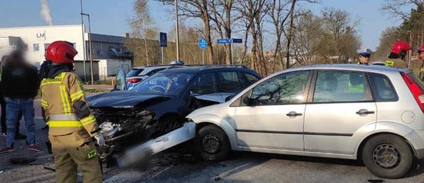 Zderzenie samochodów pod Goleniowem. Dziecko w szpitalu