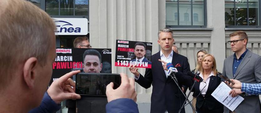 Pieniądze i polityka. Poseł pyta, wiceprezes odpowiada