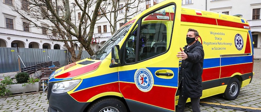 Nowe karetki na froncie walki z epidemią