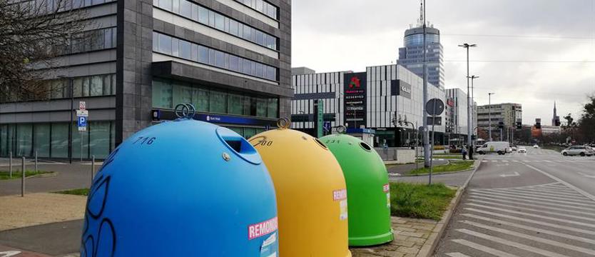 Początek końca szpetnych „dzwonów”? Kolejny projekt SBO do realizacji