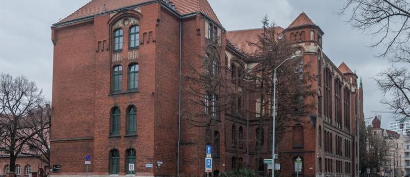 Pałacowy Uniwersytet Fantastyczny