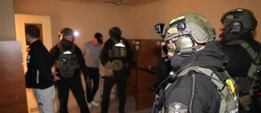 Nielegalny hazard w Szczecinie. Zatrzymano komputery i gotówkę
