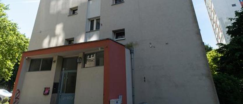 Proces o podpalenie bezdomnego. Sąd przedłużył areszt