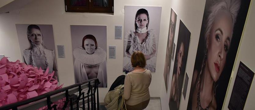 Nowa wystawa w Książnicy Stargardzkiej. Władczynie Polski, Anglii i Francji