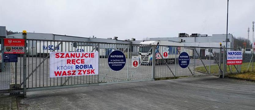 Zamiast dogadania się, gorzkie rozczarowanie. Protest w bekonowej fabryce trwa