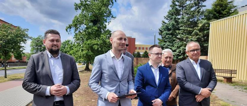 PiS: Gmina Police bez rządowego funduszu na drogi. Bo trzeba złożyć wniosek