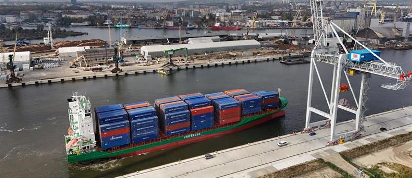 Polityka, port i plankton. Spór o gospodarkę morską