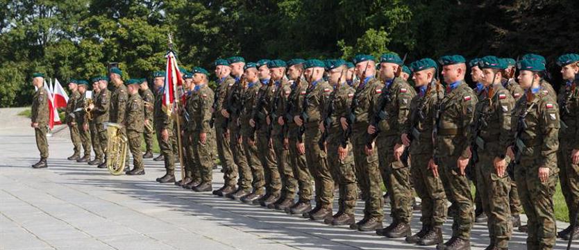 Trzy święta i dzień wolny od pracy