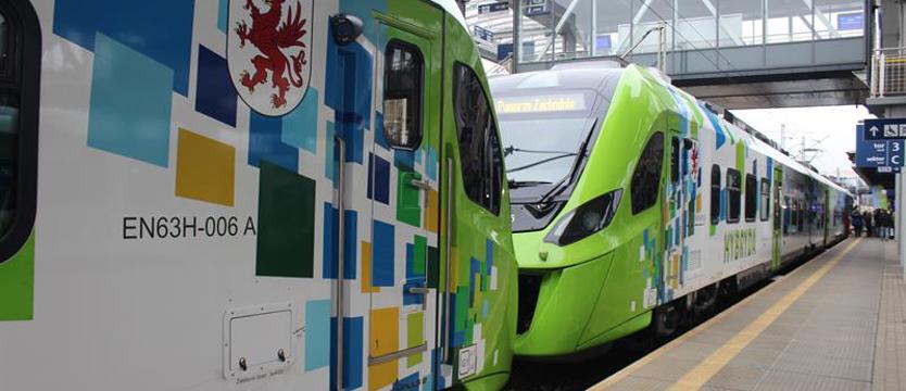 Z samolotu do pociągu. Specjalny transport z lotniska w Goleniowie