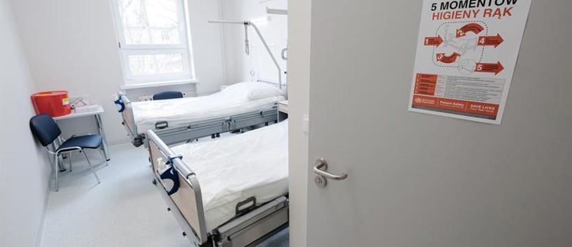 Rośnie liczba zakażeń koronawirusem. Początek szóstej fali?