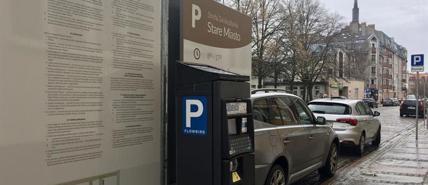 Na sesji o parkowaniu. Chcą rozszerzenia strefy