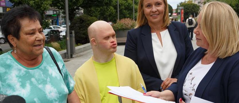 Ruszyła zbiórka podpisów. Nie każdy się może uśmiechać...