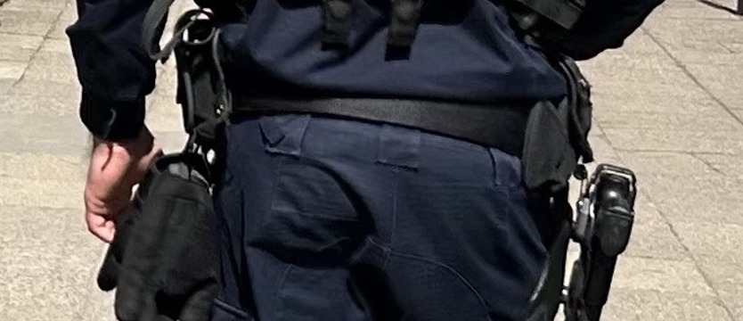 Policjant ze Stargardu zawieszony za użycie tonfy podczas interwencji 