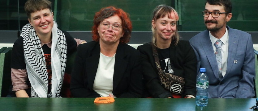 Uniewinnienie w procesie pięciorga aktywistów oskarżonych ws. nielegalnych migrantów