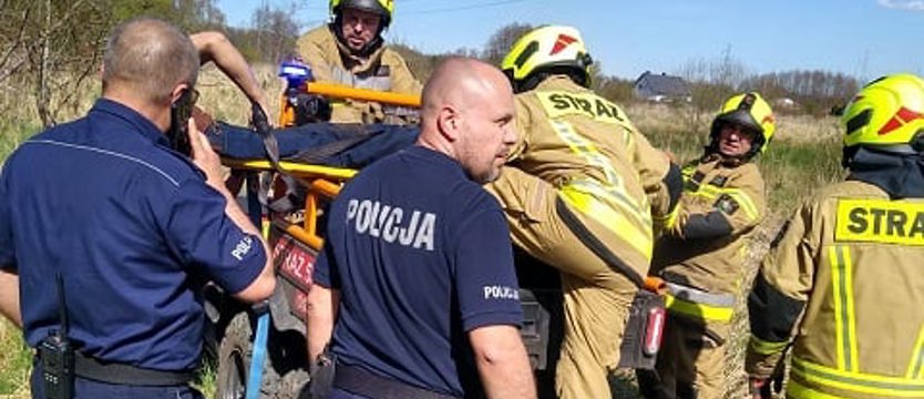 Szczęśliwy finał poszukiwań 58-latka. Wycieńczonego mężczyznę znaleźli na mokradłach