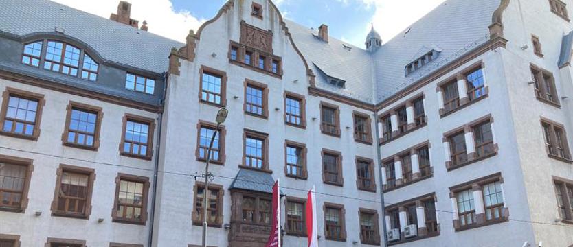 Kto łamie zasady demokracji. Wybór nowego rektora PUM przebiega burzliwie