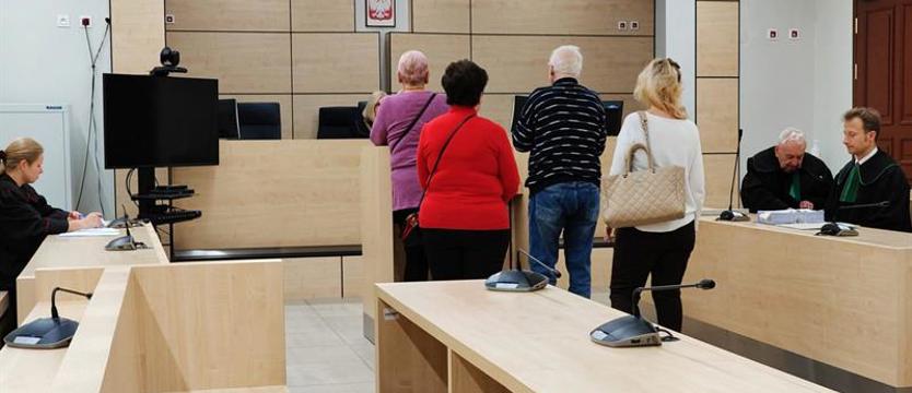 Waga słów, ciężar dowodów i kariera. Świadek: „partycypacja w kosztach operacji”