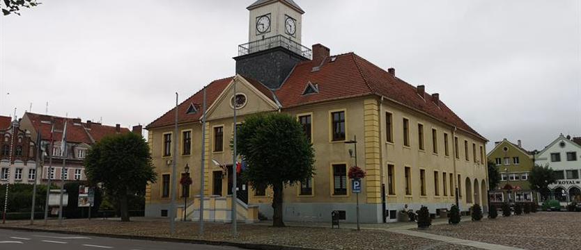 Pirat w Mrzeżynie, rycerze w Trzebiatowie