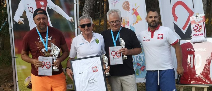 Kapkowali śladami Krychowiaka w drodze na plażę