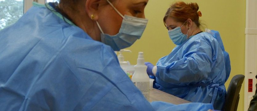 W regionie w sobotę 973 zakażenia koronawirusem. Zmarło 17 osób