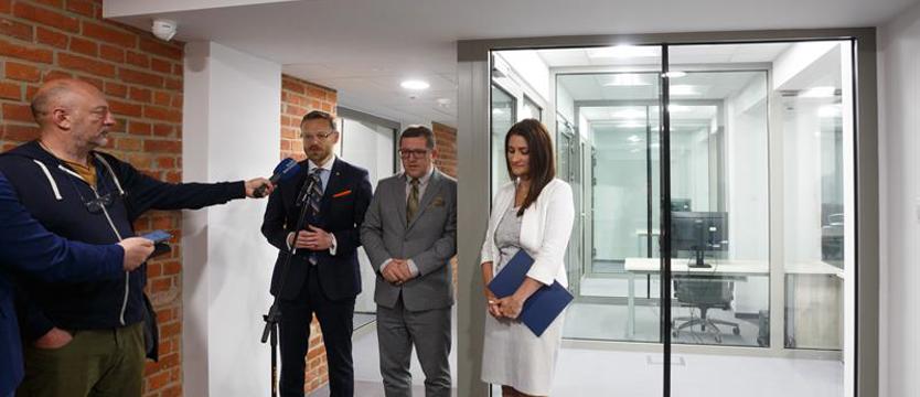 Urząd Wojewódzki ma nowe biura do spraw cudzoziemców i paszportów